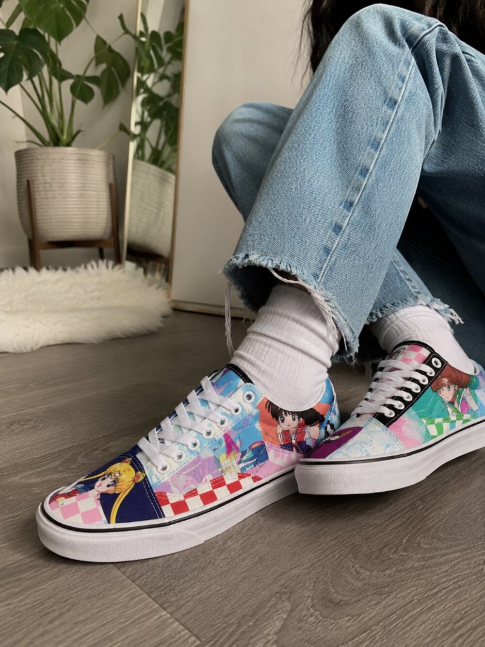 Vans x Sailor Moon Anime Skate Shoes Multicolor Graphic Sneakers Women's 8.5
